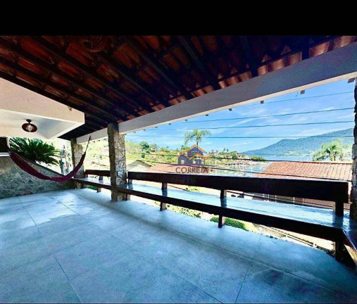 Imagem Casa com 5 Quartos à Venda, 200 m² em Centro - Angra Dos Reis
