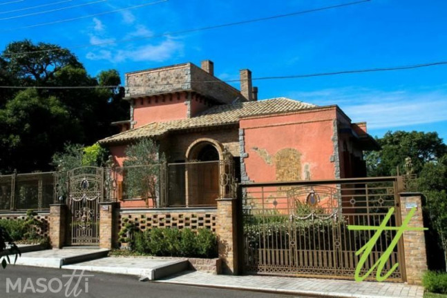 Casa de Condomínio com 2 Quartos à Venda, 480 m² em Centro - Gramado