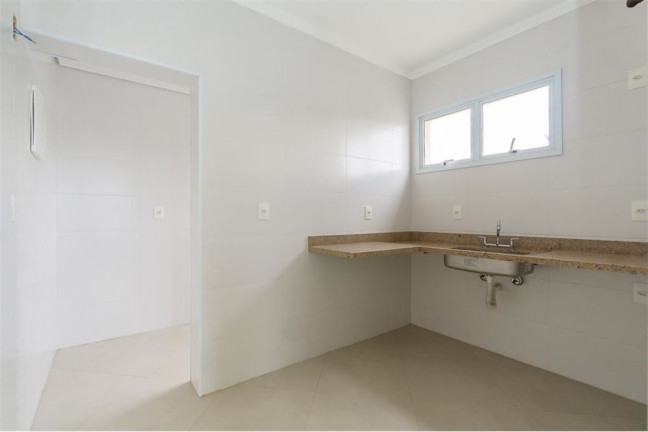 Imagem Imóvel com 3 Quartos à Venda, em Enseada - Guarujá Imagem Imóvel com 3 Quartos à Venda, em Enseada - Guarujá