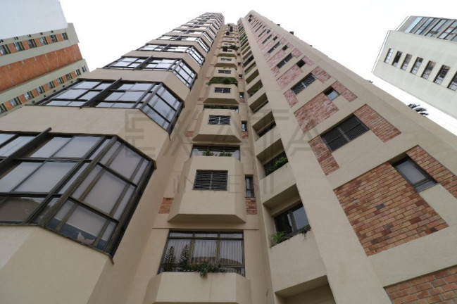 Imagem Imóvel com 3 Quartos à Venda, 339 m² em Vila Suzana - São Paulo Imagem Imóvel com 3 Quartos à Venda, 339 m² em Vila Suzana - São Paulo