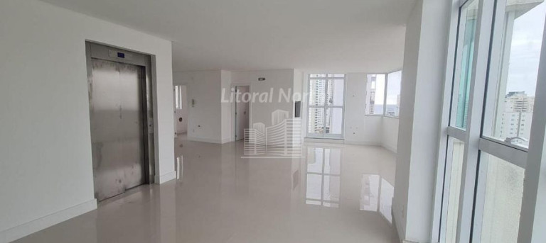 Imagem Apartamento com 3 Quartos à Venda, 131 m² em Centro - Balneário Camboriú Imagem Apartamento com 3 Quartos à Venda, 131 m² em Centro - Balneário Camboriú