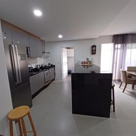Imagem Casa com 3 Quartos à Venda, 306 m² em Vila Assunção - Porto Alegre
