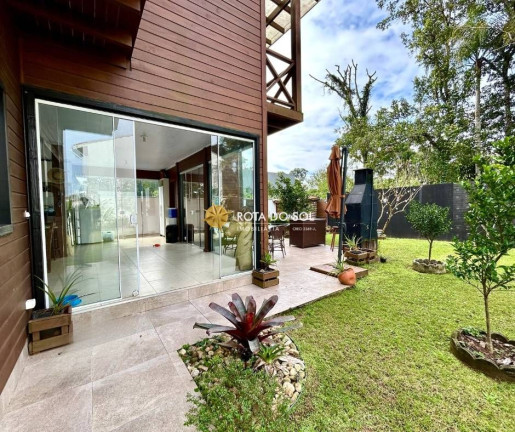 Imagem Casa com 4 Quartos à Venda, 350 m² em Mariscal - Bombinhas