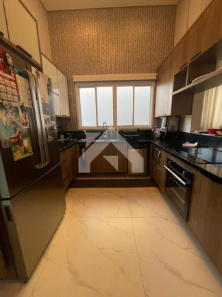 Imagem Casa de Condomínio com 3 Quartos à Venda, 220 m² em Alphaville - Santana De Parnaíba Imagem Casa de Condomínio com 3 Quartos à Venda, 220 m² em Alphaville - Santana De Parnaíba