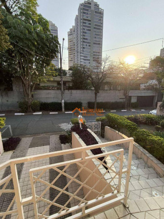 Imagem Sobrado com 3 Quartos à Venda, 450 m² em Jardim Maia - Guarulhos Imagem Sobrado com 3 Quartos à Venda, 450 m² em Jardim Maia - Guarulhos