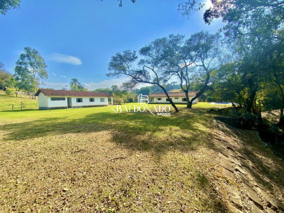Imagem Imóvel com 4 Quartos à Venda, 3.850 m² em Centro - Extrema Imagem Imóvel com 4 Quartos à Venda, 3.850 m² em Centro - Extrema
