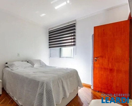 Imagem Sobrado com 4 Quartos à Venda, 254 m² em Vila Gilda - Santo André