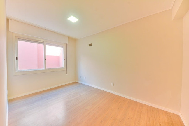 Imagem Imóvel com 2 Quartos à Venda, 72 m² em Bom Fim - Porto Alegre Imagem Imóvel com 2 Quartos à Venda, 72 m² em Bom Fim - Porto Alegre