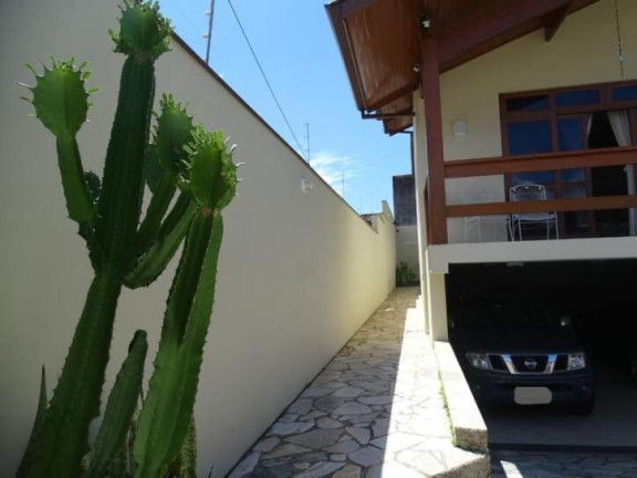 Imagem Sobrado com 3 Quartos à Venda, 275 m² em Indaiá - Caraguatatuba Imagem Sobrado com 3 Quartos à Venda, 275 m² em Indaiá - Caraguatatuba