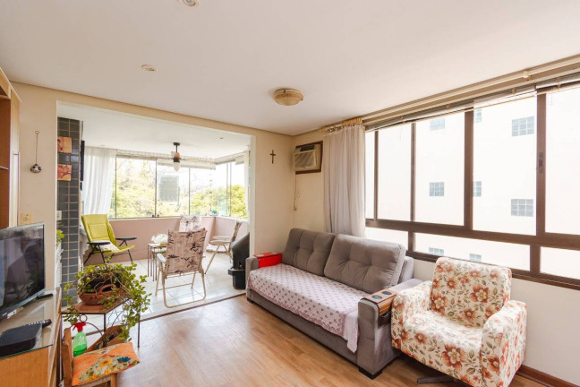Imagem Apartamento com 3 Quartos à Venda, 94 m² em Petrópolis - Porto Alegre Imagem Apartamento com 3 Quartos à Venda, 94 m² em Petrópolis - Porto Alegre
