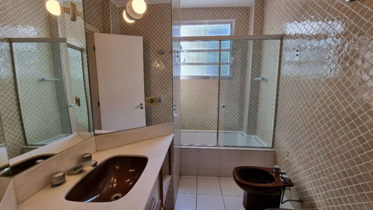 Imagem Apartamento com 4 Quartos à Venda ou Locação, 190 m² em Pitangueiras - Guarujá Imagem Apartamento com 4 Quartos à Venda ou Locação, 190 m² em Pitangueiras - Guarujá