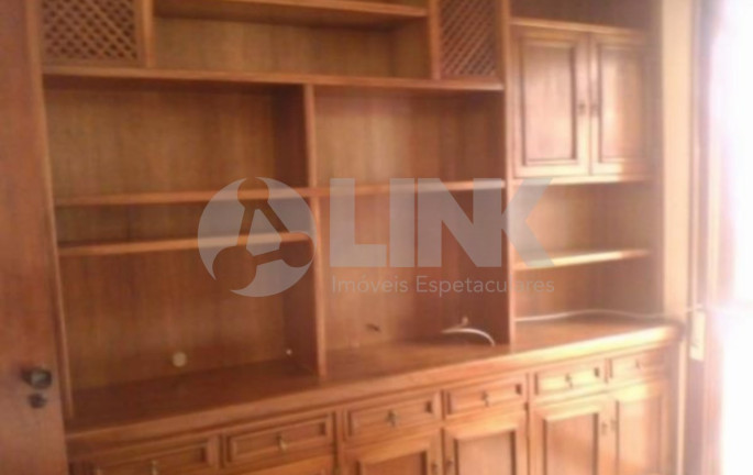 Imagem Apartamento com 3 Quartos à Venda, 131 m² em Petrópolis - Porto Alegre Imagem Apartamento com 3 Quartos à Venda, 131 m² em Petrópolis - Porto Alegre