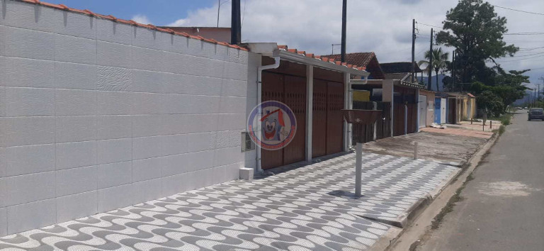 Imagem Casa com 2 Quartos à Venda, 124 m² em Balneário Jussara - Mongaguá Imagem Casa com 2 Quartos à Venda, 124 m² em Balneário Jussara - Mongaguá