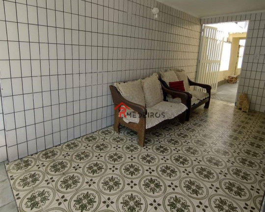 Casa com 2 Quartos à Venda, 200 m² em Canto Do Forte - Praia Grande
