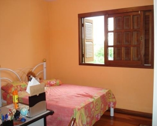 Imagem Casa com 4 Quartos à Venda, 305 m² em Jardim Planalto - Porto Alegre