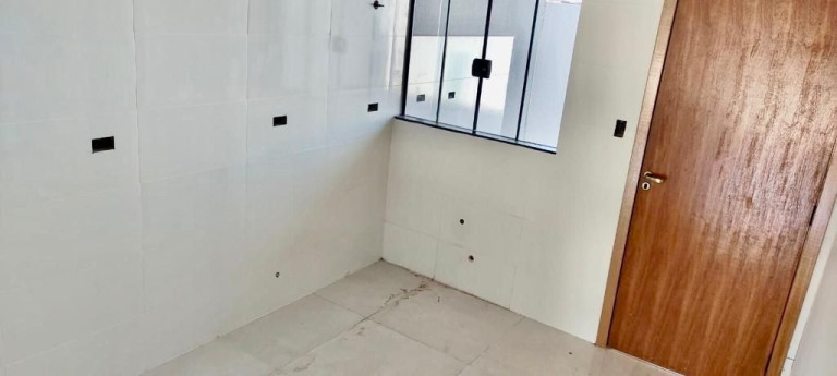 Imagem Casa com 3 Quartos à Venda, 84 m² em Loteamento Madrid - Maringa