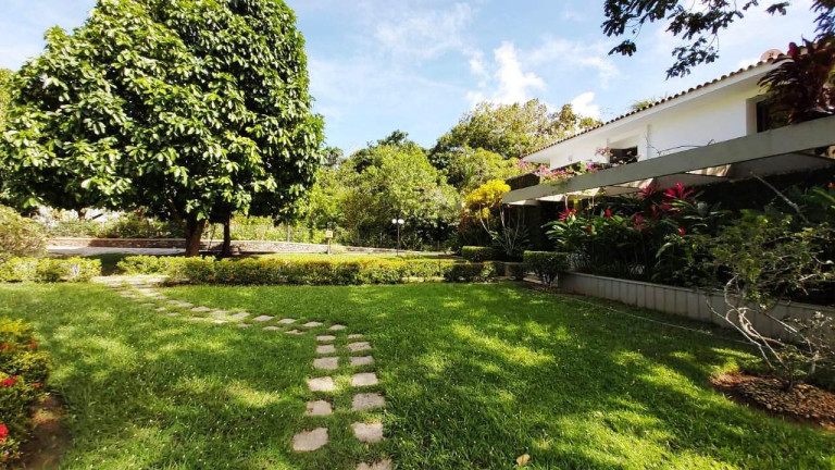 Imagem Casa de Condomínio com 4 Quartos à Venda, 650 m² em Estrada Do Côco - Lauro De Freitas