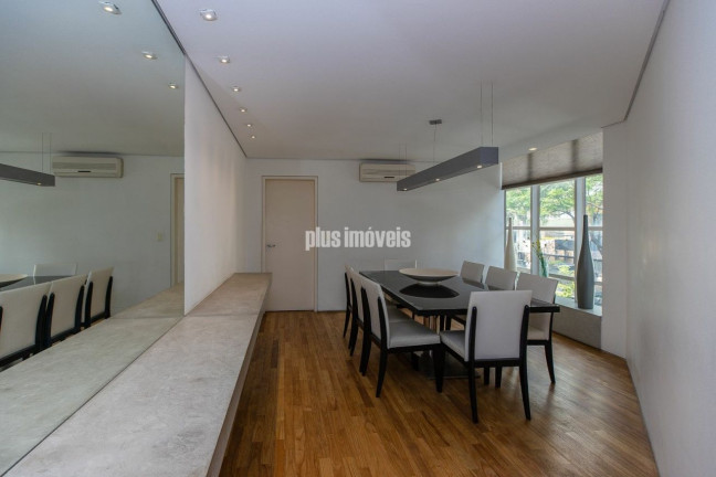 Imagem Apartamento com 3 Quartos à Venda, 234 m² em Moema - São Paulo Imagem Apartamento com 3 Quartos à Venda, 234 m² em Moema - São Paulo