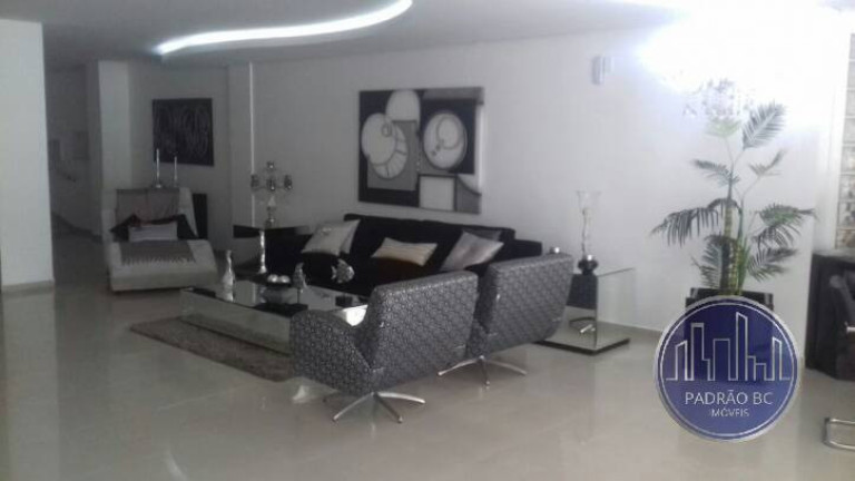 Apartamento com 2 Quartos para Alugar, 90 m² em Centro - Balneário Camboriú