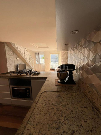 Imagem Sobrado com 3 Quartos à Venda, 66 m² em Rio Pequeno - Camboriú