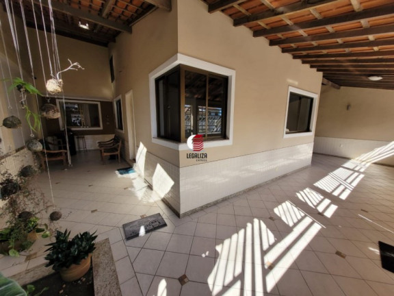 Casa com 4 Quartos à Venda, 253 m² em Parque Residencial Laranjeiras - Serra