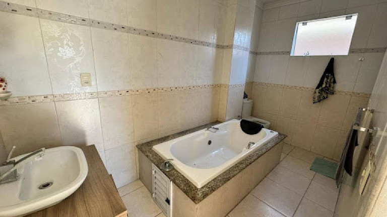 Imagem Casa com 4 Quartos à Venda, 390 m² em Casa Branca - Itapema Imagem Casa com 4 Quartos à Venda, 390 m² em Casa Branca - Itapema