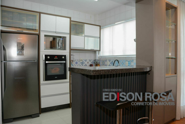 Imagem Apartamento com 2 Quartos à Venda, 68 m² em Coqueiros - Florianópolis