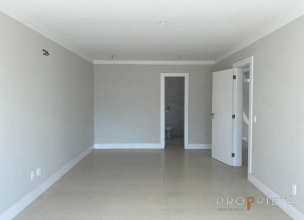 Imagem Casa de Condomínio com 4 Quartos à Venda, 300 m² em Barra Da Tijuca - Rio De Janeiro Imagem Casa de Condomínio com 4 Quartos à Venda, 300 m² em Barra Da Tijuca - Rio De Janeiro