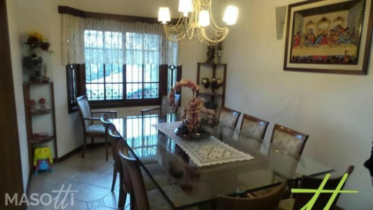Imagem Casa com 5 Quartos à Venda, 330 m² em Centro - Gramado Imagem Casa com 5 Quartos à Venda, 330 m² em Centro - Gramado