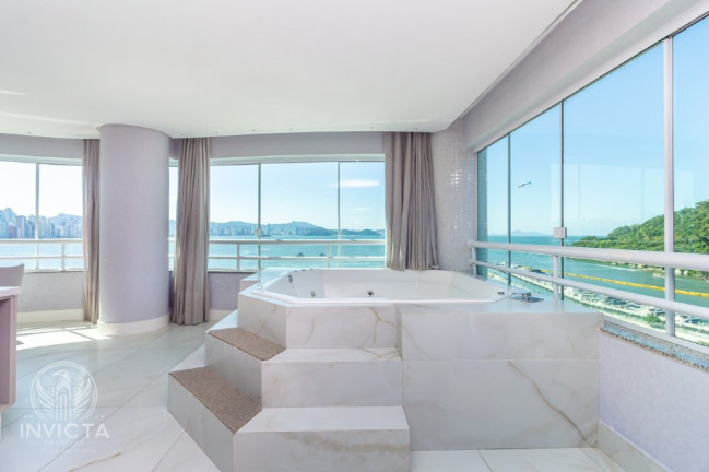 Imagem Apartamento com 3 Quartos à Venda, 200 m² em Barra Sul - Balneário Camboriú Imagem Apartamento com 3 Quartos à Venda, 200 m² em Barra Sul - Balneário Camboriú