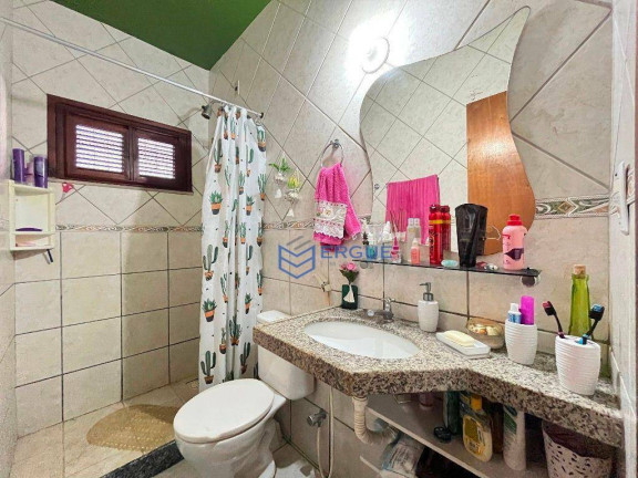Imagem Casa com 4 Quartos à Venda, 247 m² em Maraponga - Fortaleza Imagem Casa com 4 Quartos à Venda, 247 m² em Maraponga - Fortaleza