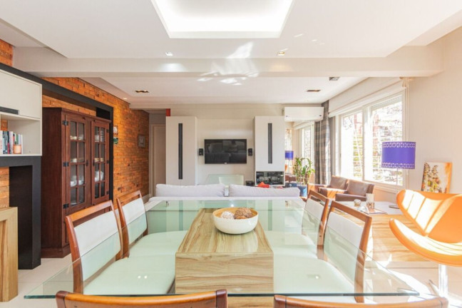 Imagem Imóvel com 1 Quarto à Venda, 61 m² em Menino Deus - Porto Alegre Imagem Imóvel com 1 Quarto à Venda, 61 m² em Menino Deus - Porto Alegre
