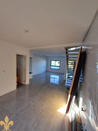 Imagem Sobrado com 2 Quartos à Venda, 110 m² em Sertão Do Maruim - São José Imagem Sobrado com 2 Quartos à Venda, 110 m² em Sertão Do Maruim - São José