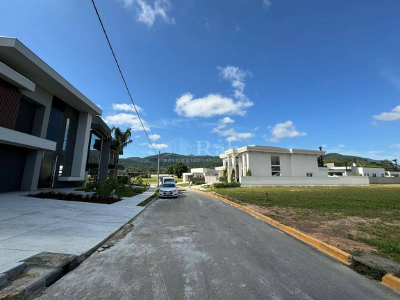 Imagem Terreno à Venda, 606 m² em Santa Regina - Camboriú Imagem Terreno à Venda, 606 m² em Santa Regina - Camboriú