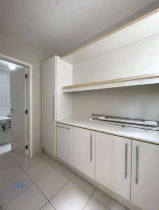 Imagem Apartamento com 3 Quartos à Venda, 99 m² em Centro - Florianópolis Imagem Apartamento com 3 Quartos à Venda, 99 m² em Centro - Florianópolis