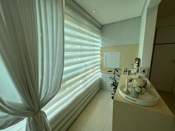 Imagem Apartamento com 4 Quartos à Venda, 141 m² em Centro - Balneário Camboriú Imagem Apartamento com 4 Quartos à Venda, 141 m² em Centro - Balneário Camboriú