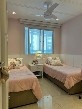 Imagem Imóvel com 3 Quartos à Venda, 130 m² em Praia Da Costa - Vila Velha Imagem Imóvel com 3 Quartos à Venda, 130 m² em Praia Da Costa - Vila Velha