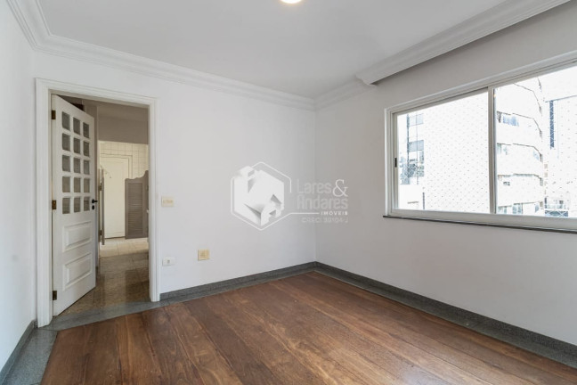 Imagem Imóvel com 3 Quartos à Venda, 240 m² em Itaim Bibi - São Paulo