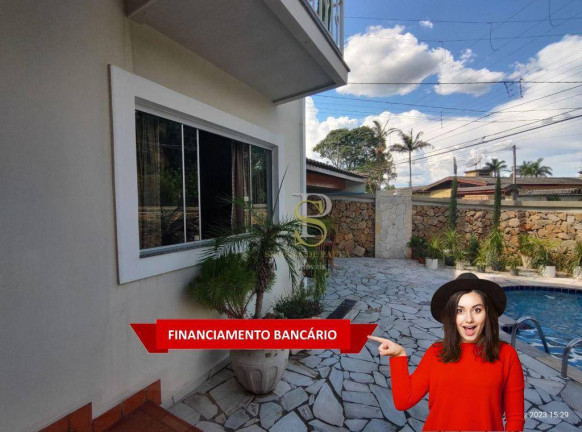 Casa com 3 Quartos à Venda, 260 m² em Vila Petrópolis - Atibaia