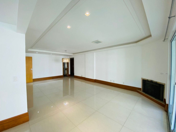 Imagem Imóvel com 3 Quartos à Venda, 180 m² em Várzea - Teresópolis Imagem Imóvel com 3 Quartos à Venda, 180 m² em Várzea - Teresópolis