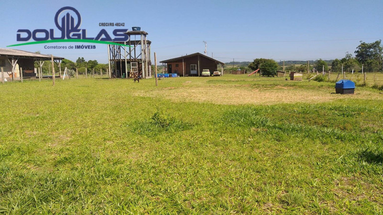 Chácara à Venda, 3.050 m² em Viamão