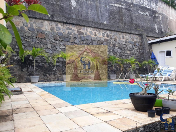 Imagem Casa com 5 Quartos à Venda, 398 m² em Caminho Das Arvores - Salvador Imagem Casa com 5 Quartos à Venda, 398 m² em Caminho Das Arvores - Salvador