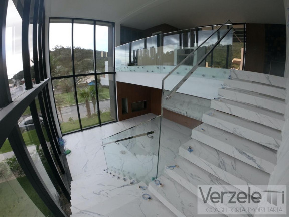 Imagem Casa com 4 Quartos à Venda, 530 m² em Barra - Balneário Camboriú Imagem Casa com 4 Quartos à Venda, 530 m² em Barra - Balneário Camboriú