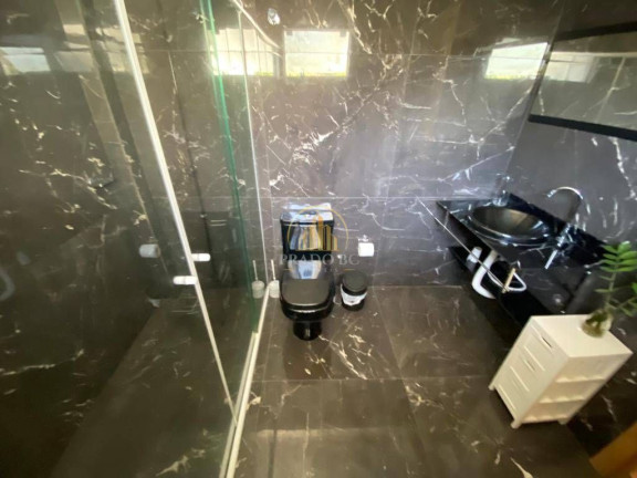 Imagem Casa com 3 Quartos à Venda, em Balneário Camboriú Imagem Casa com 3 Quartos à Venda, em Balneário Camboriú