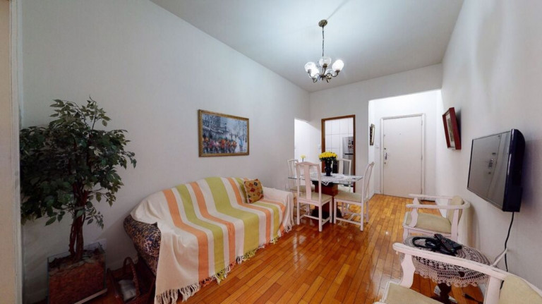 Imagem Imóvel com 2 Quartos à Venda, 65 m² em Copacabana - Rio De Janeiro Imagem Imóvel com 2 Quartos à Venda, 65 m² em Copacabana - Rio De Janeiro