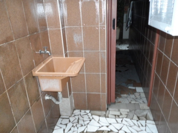 Imagem Casa com 2 Quartos à Venda, 170 m² em Marapé - Santos Imagem Casa com 2 Quartos à Venda, 170 m² em Marapé - Santos