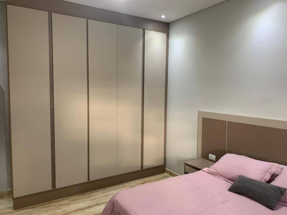 Imagem Casa com 4 Quartos à Venda, 760 m² em Taubaté Imagem Casa com 4 Quartos à Venda, 760 m² em Taubaté