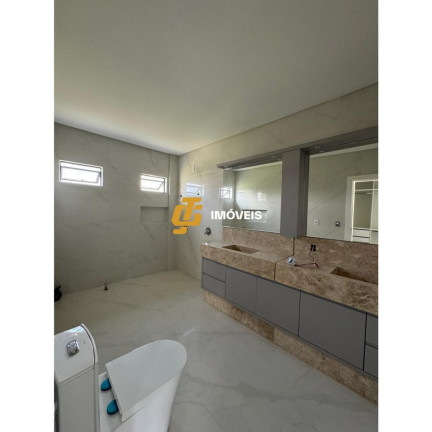 Imagem Casa com 4 Quartos à Venda, 225 m² em Caledônia - Camboriú Imagem Casa com 4 Quartos à Venda, 225 m² em Caledônia - Camboriú