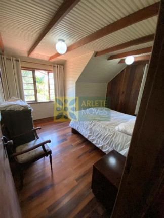Casa com 6 Quartos à Venda, 420 m² em Araça - Porto Belo