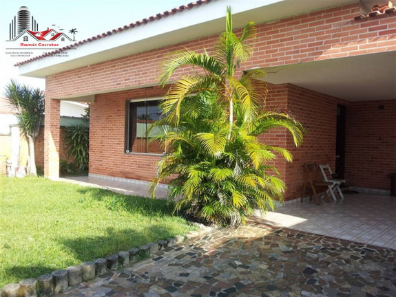 Imagem Casa com 3 Quartos à Venda, 272 m² em Florida - Praia Grande Imagem Casa com 3 Quartos à Venda, 272 m² em Florida - Praia Grande